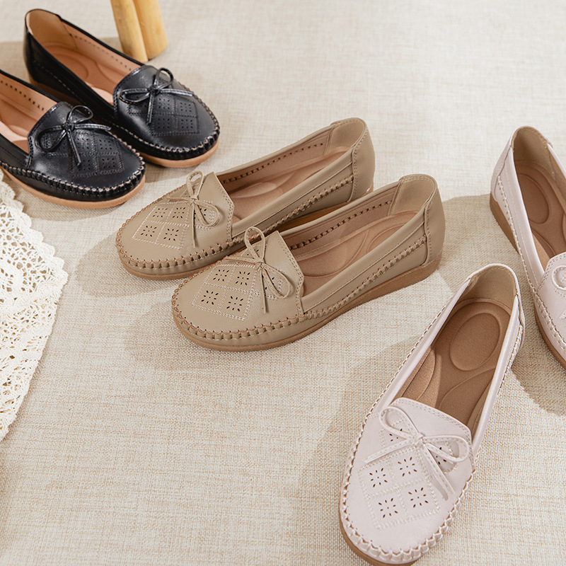 Cross-Border Best-Selling Women's Shoes, Breathable Leather Shoes for Middle-Aged and Elderly People, White Work Shoes, Flat Soles That Are Not Tiring for Long-Term Wear