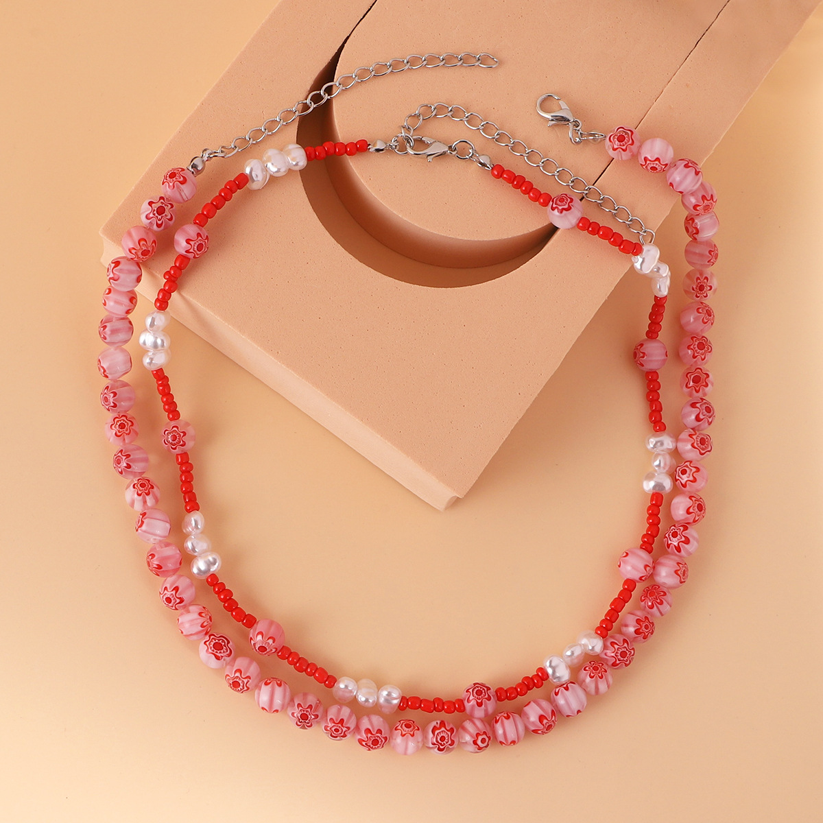 Simple Style Flower Resin Beaded Necklace display picture 6