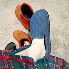 本革のレトロなデニムの青い厚い底の頭の半分のスリッパの女性の2025の新型の春の夏は足の平のベーケンの靴を合わせます。