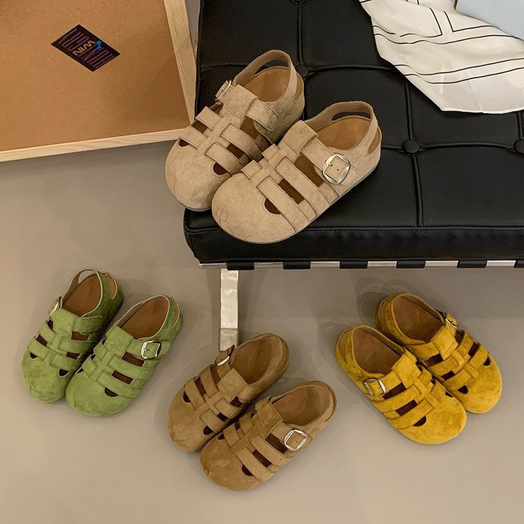 Vintage hueco sandalias romanas mujeres primavera y verano 2026 usar un pedazo de fondo grueso de moda casual sandalias Birken explosión