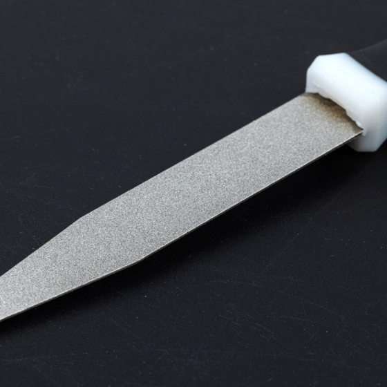 Double color handle diamond sharpening stone 14 mm45# steel kitchen knife specifications diverse double color handle diamond sharpening knife