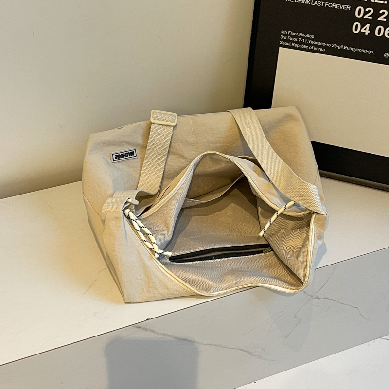 Bolso Tote de todo fósforo de moda para mujer 2024 nuevo bolso de hombro coreano popular de este año bolso de clase de gran capacidad para estudiantes universitarios