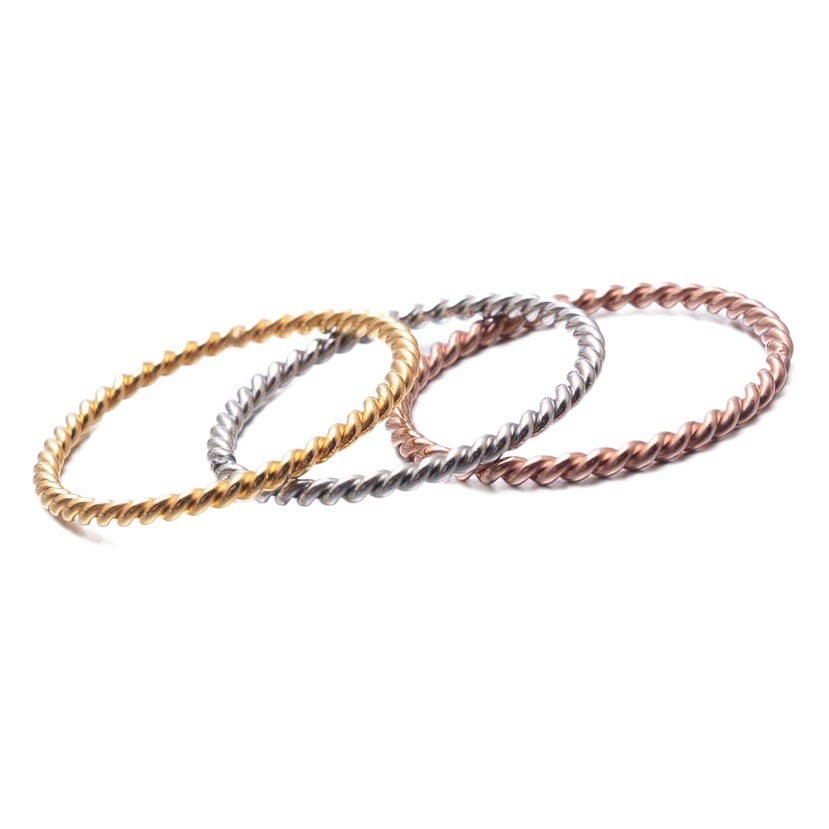 国境を越えたアマゾンの双股螺旋紋チタン鋼麻花指輪ins冷淡シンプル風韓国版アクセサリー卸売り