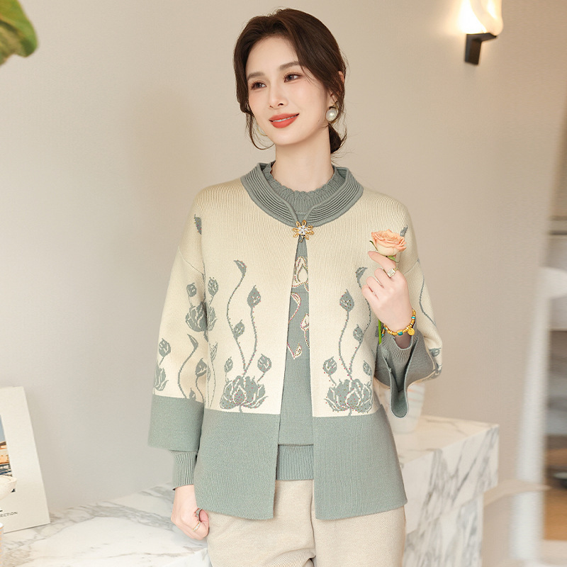 媽媽秋裝外套中老年女裝2025新款針織上衣兩件套50歲婦女毛衣開衫，女裝套裝/套裙，妃慕昵服飾