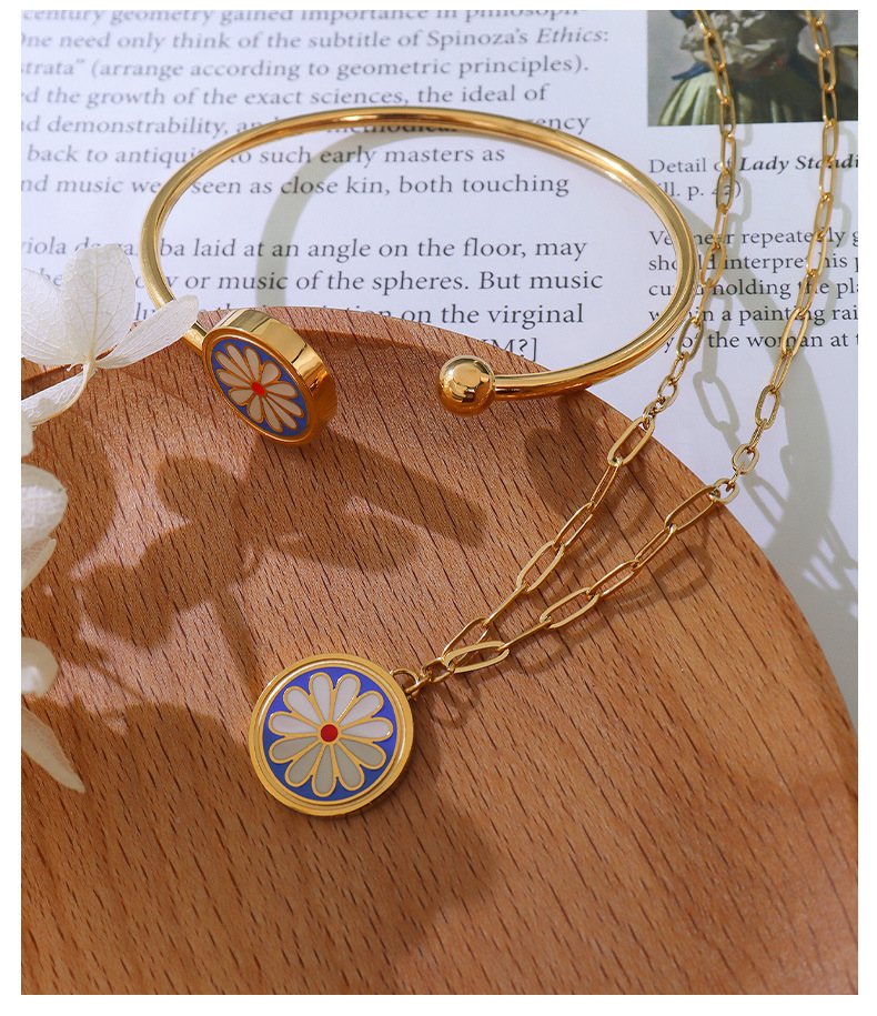 personality small daisy titanium steel necklace bracelet earrings jewelry