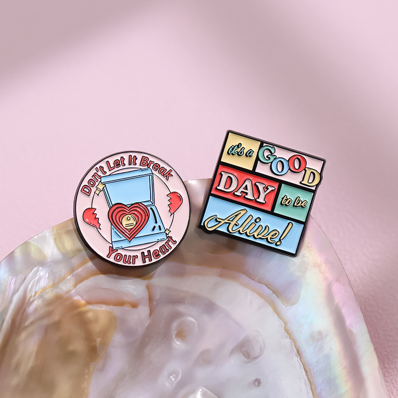 Stoving Varnish Design Casual Elegant Lady Pin Geometric Alloy Stoving Varnish Unisex Brooches