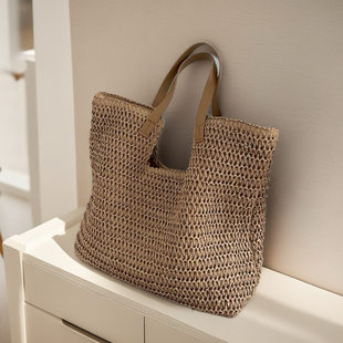 Straw one-shoulder bag, capacious purse, beach shoulder bag