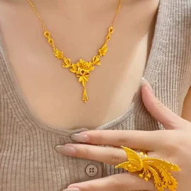 项链;吊坠;手镯