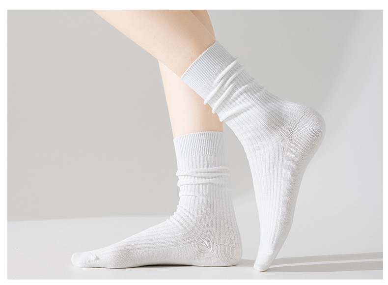 Women's Gender Basic Style A Pair Basic Women's Solid Color Cotton Crew Socks