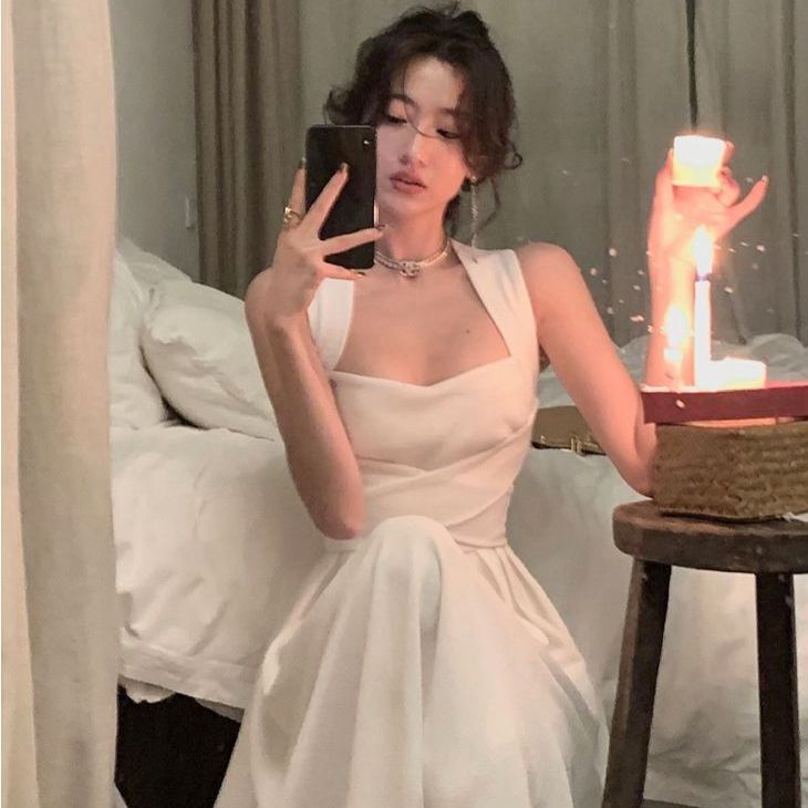 White Cross-Tie Strap Dress with Waist-Cinching Design, Slimming Effect, Women's Summer 2025 New Style, Gentle and Elegant Halter Neck Long Dress White Cross-Tie Strap Dress with Waist-Cinching Design, Slimming Effect, Women's Summer 2025 New Style, Gentle and Elegant Halter Neck Long Dress