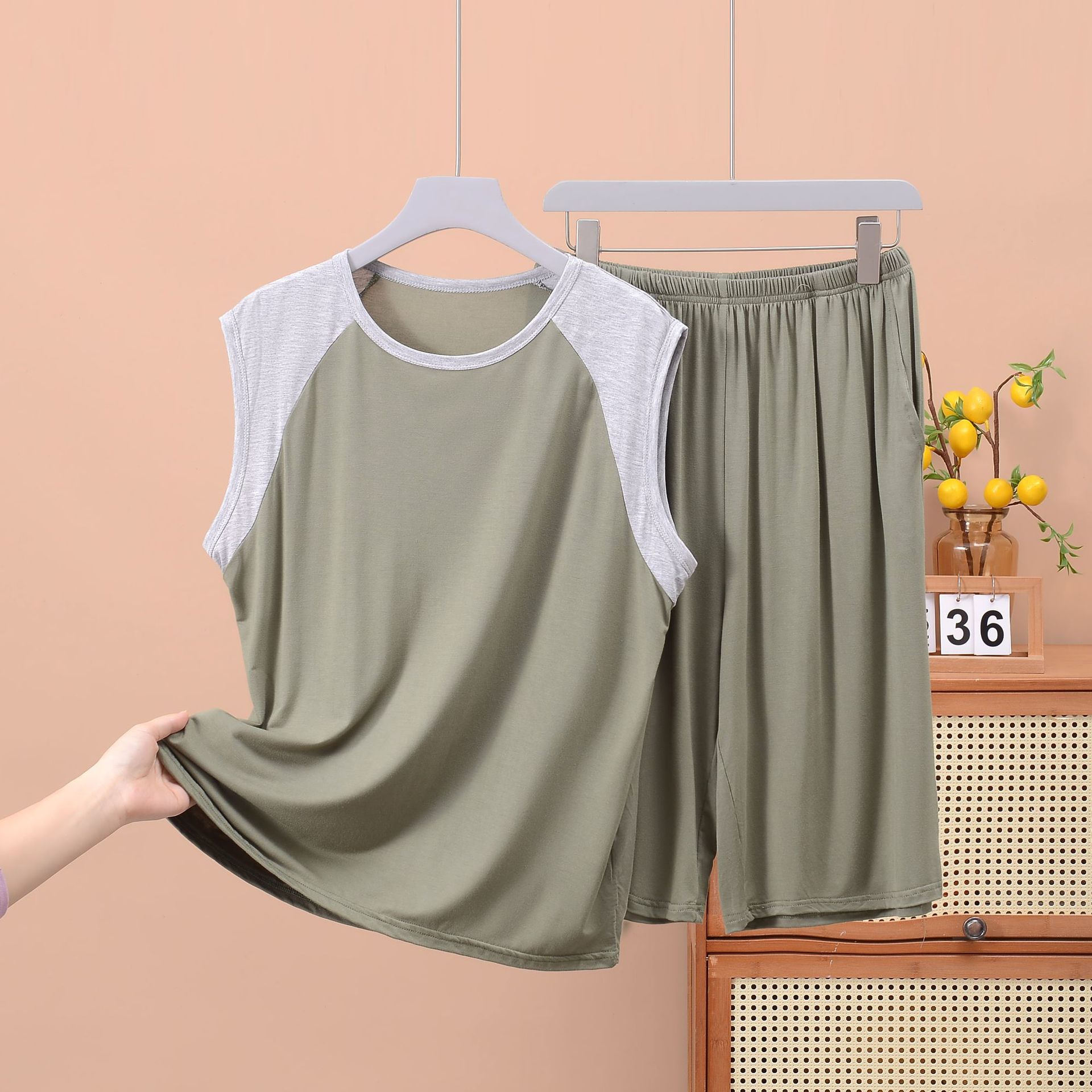 밀리터리 그린과 라이트 그레이