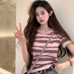色のストライプの肩の半袖のtシャツの女性の夏の新型の修身はやせています。
