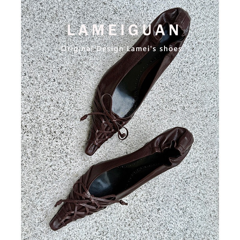 Coffee-Colored Retro Pointed-Toe Lace-Up Wedge Shoes for Women, 2026 Spring New Style, Stunning and Elegant Shallow-Mouthed Vintage High Heels