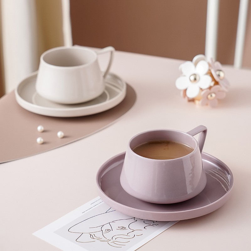 Cerámica ins Oficina En Casa taza de té la tarde color sólido Garland oreja colgando creativo simple traje café y platillo