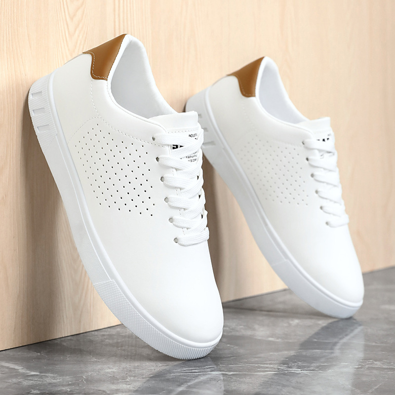 Zapatos de hombre 2024 nuevos zapatos blancos de verano de moda coreana zapatos de skate juveniles zapatos deportivos casuales de moda hombres