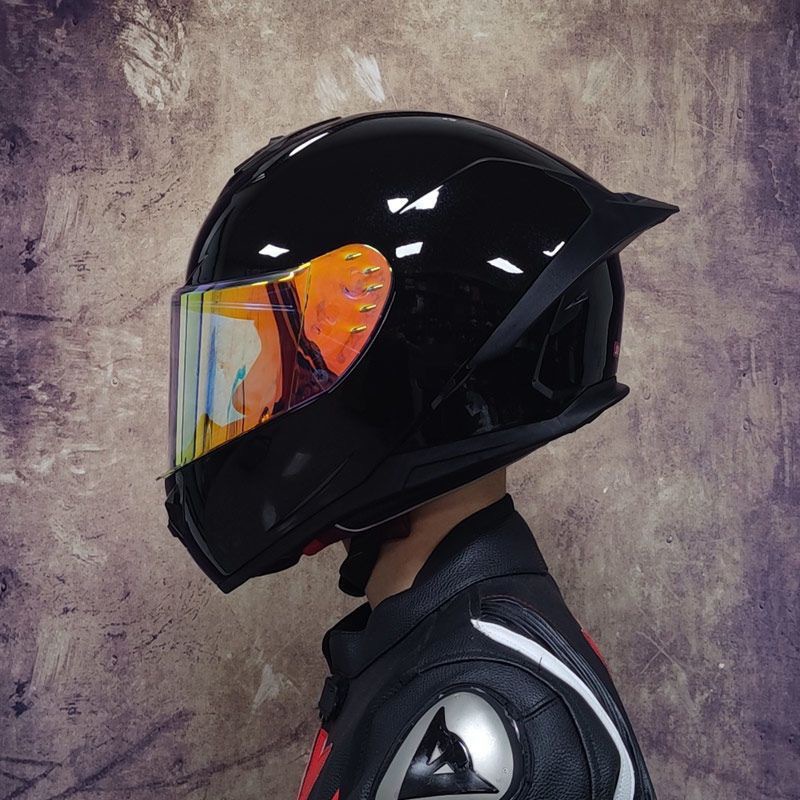 Nuevo casco de motocicleta certificado 3C estándar nacional para hombres, casco cálido Bluetooth de marea nacional para hombres, esquina de personalidad de celebridad de Internet de cuatro estaciones