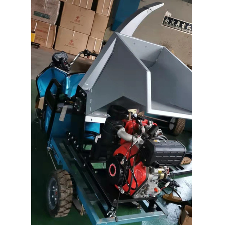 干鲜树木三轮树枝粉碎机 环卫绿化粉枝碎枝机 柴油动力竹子粉碎车