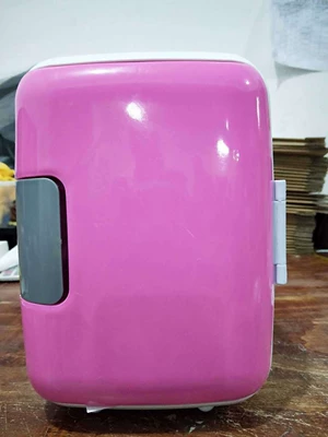 Soyuducular — Dual-Purpose Mini Refrigerator Beauty - small-refrigerator-car-home-dual-purpose-pink-4l