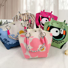 ���NŮ���h��ᘿ�����������Ůʿͨ��ë�������˻@�������С���