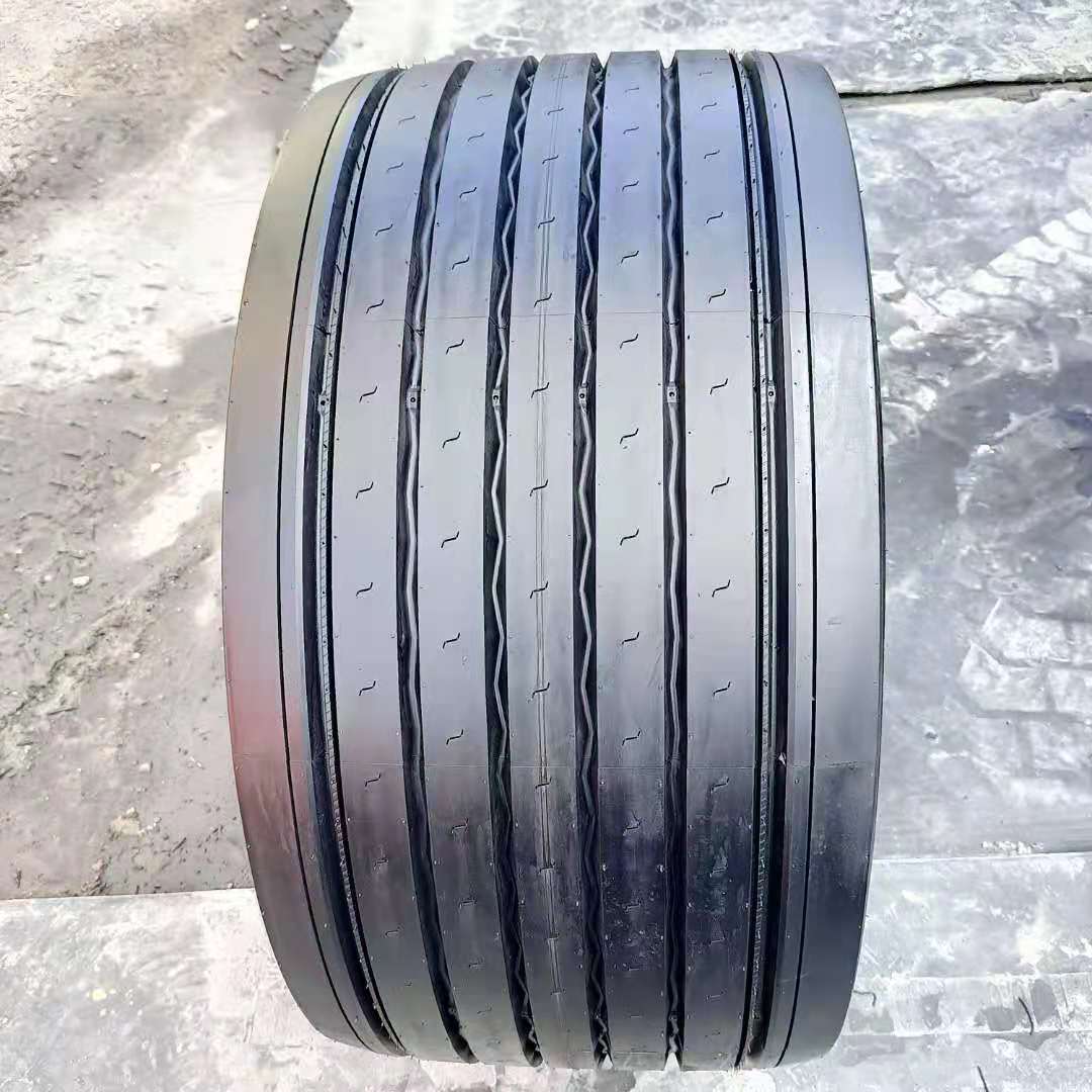 拖车运输车轮胎445/45R19.5 445/50R22.5 18r19.5 全钢卡车真空胎