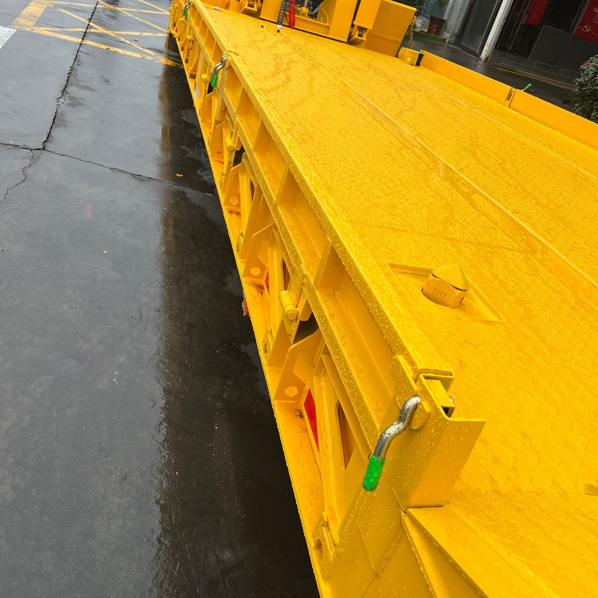 Source Factory Manufactures and Sells Heavy-Duty Load-Bearing Strong Low-Bed Semi-Trailers, Engineering Machinery Transport Trailers, Semi-Trailers