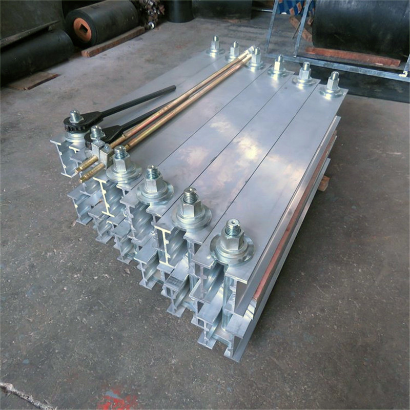 出口橡胶皮带硫化机 1200*830电动水冷胶带硫化机 直角边皮带接头