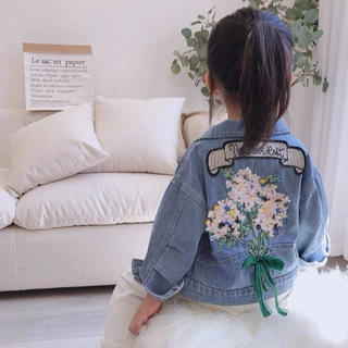 2026春秋季新款女童舒适复古花朵牛仔外套儿童个性洋气牛仔衣夹克