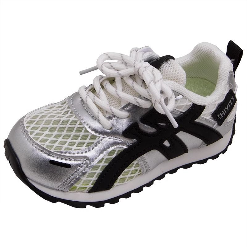 Zapatos infantiles de primavera y verano 2025, nuevos zapatos de entrenamiento antideslizantes casuales de red única para niños, zapatos deportivos cómodos para hombres y mujeres
