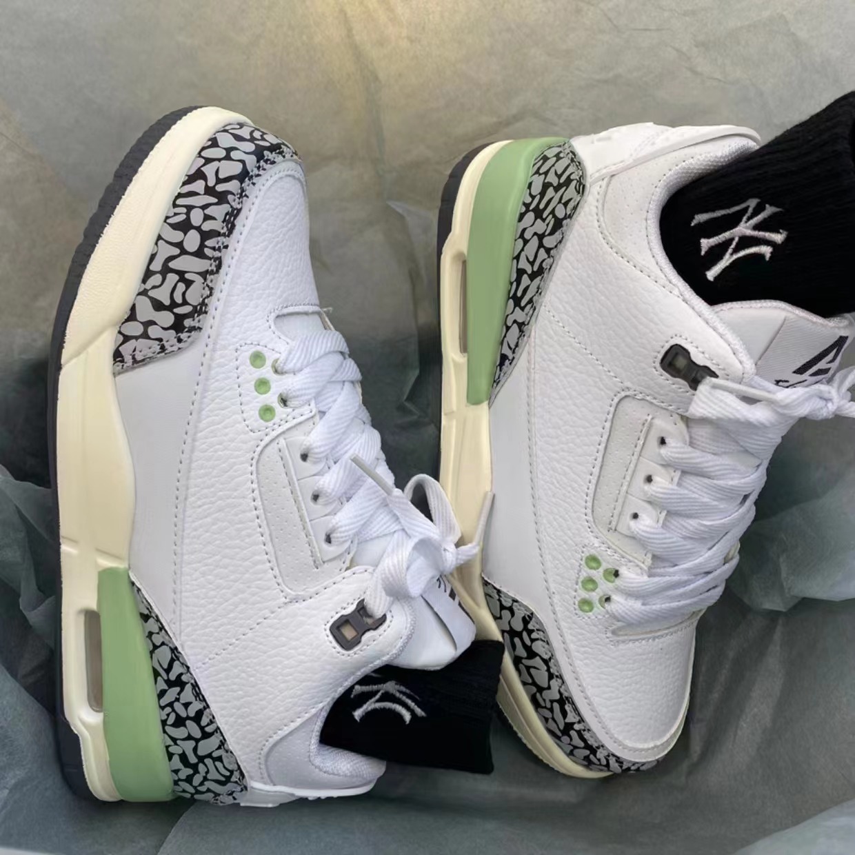 Women's Shoes 2023 New Autumn Trend Ins Air Cushion Sports Shoes White Sneakers Casual Couple Matchable Platform Shoes