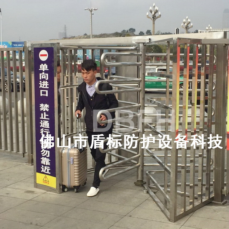 厂家直供高铁站单向转闸门,汽车客运站半高梳状门,不锈钢手动旋转