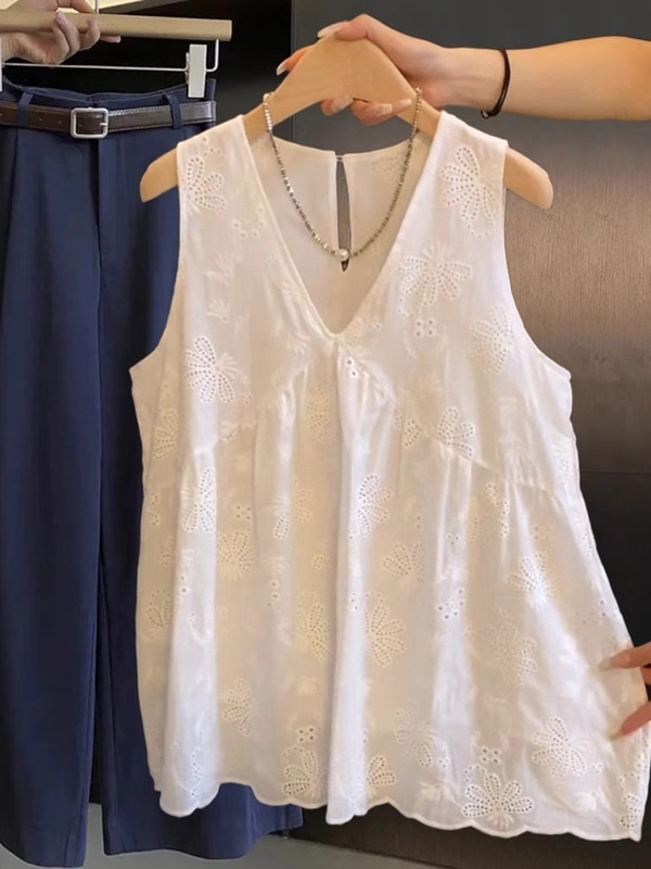 White V Neck Embroidered Cut Out Sleeveless Vest Shirt for Women's Summer Outer Wear, Foreign Style Loose Baby Doll Shirt Sleeveless Top