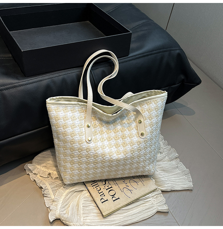 Casual commuting women's bag 2025 Spring checkered simple, stylish and trendy single-shoulder crossbody bag tote bag undefined