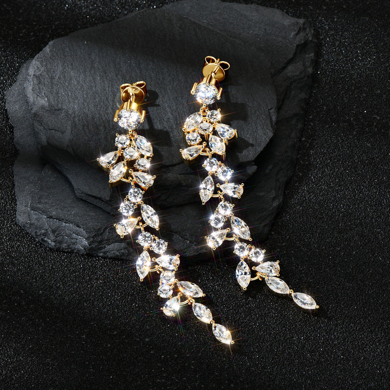 Glimmering Luxury Fringed Earrings in S925 Sterling Silver with Zircon Highlights for Fashionable Girls