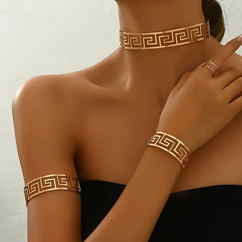 4-Piece Set of Trendy Geometric Hollow Bracelets for Women, Korean and Japanese Style, Simple and Fashionable Personality Choker Set, Neck Hanging