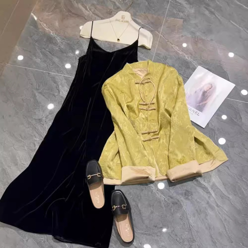 New Chinese Style 2025 New Fashion High-End Women's Clothing with Traditional Chinese Style Button-Up Hanfu Top and Sexy Spaghetti Strap Dress