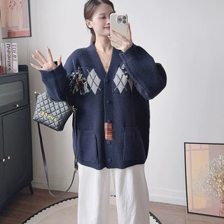 韩国设计师款破洞贴布针织开衫女秋冬新款撞色菱格慵懒风毛衣外套
