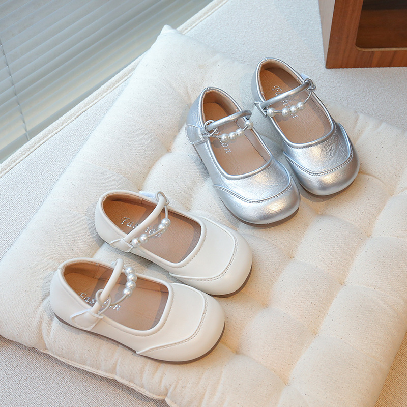 Zapatos de princesa para niñas 2025 primavera y otoño nuevos zapatos de cuero plateado para niños zapatos de guisantes de suela blanda zapatos individuales Mary Jane para niñas image 3