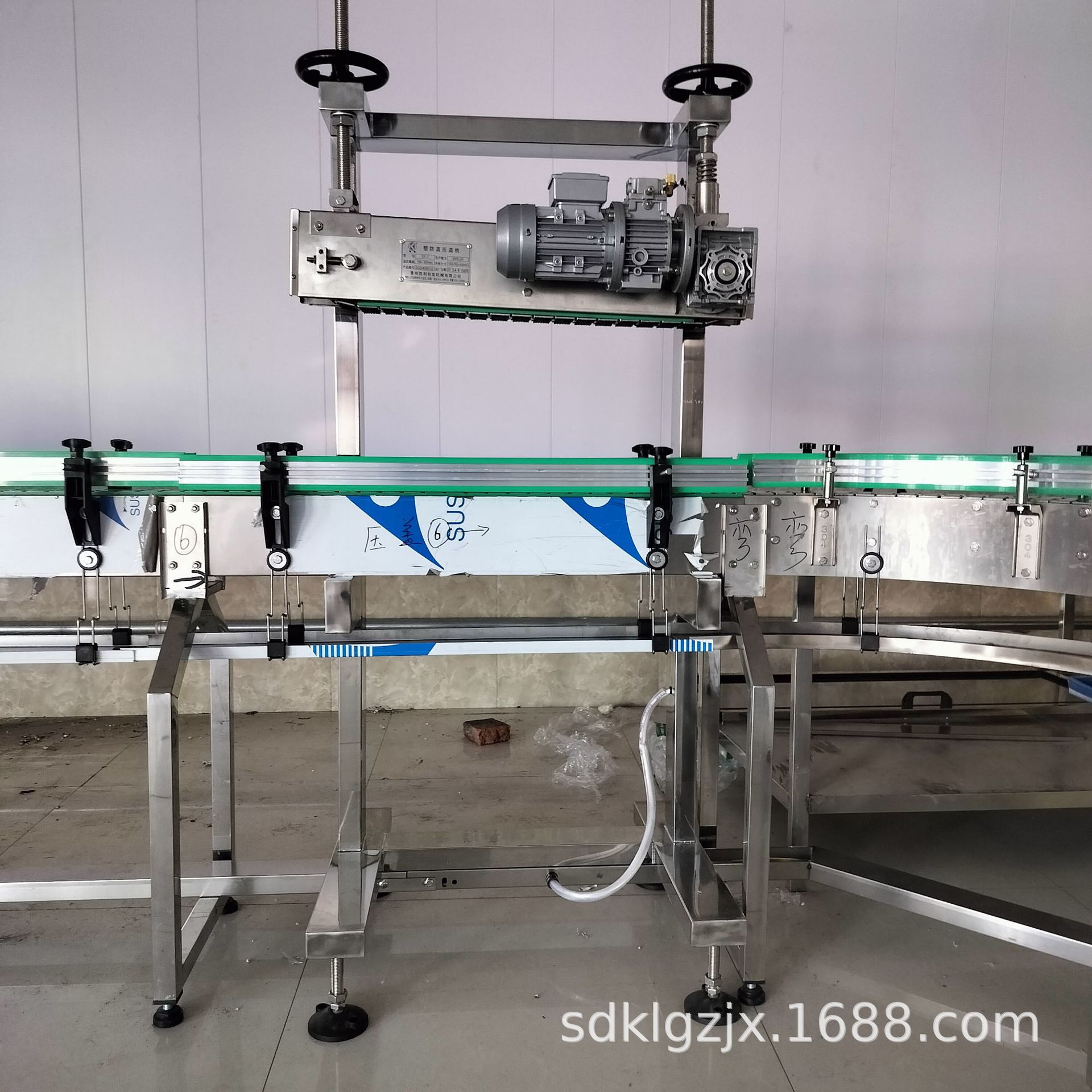 封口机厂家专业生产塑防盖压盖机 适用于各种瓶型压盖