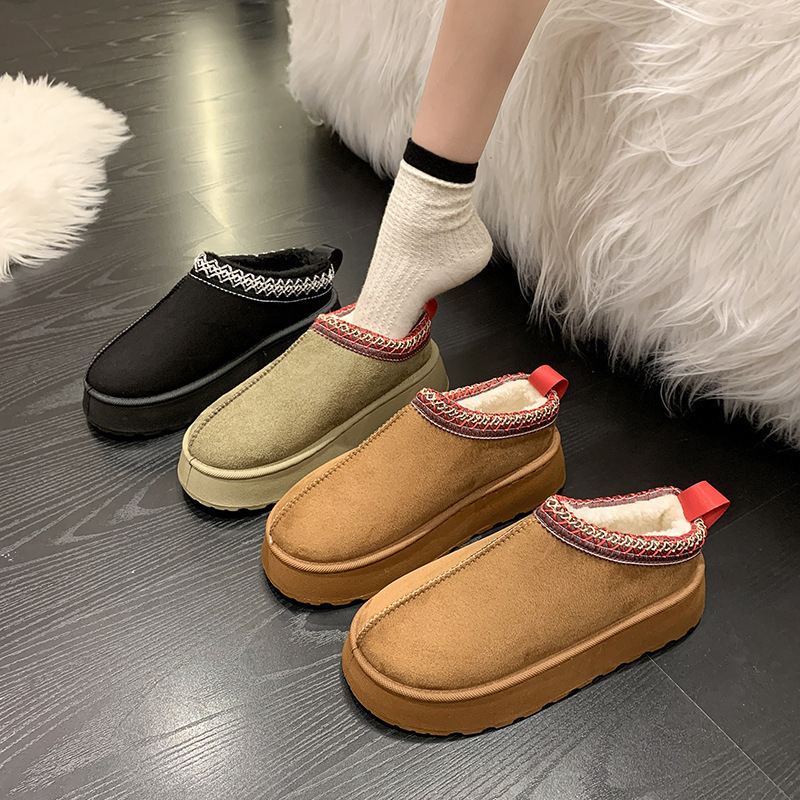 Snow boots 24 women's foreign trade 43 size fleece-lined fur warm thick-soled slippers platform bottom heel-less cotton-padded shoes women's cotton-padded boots