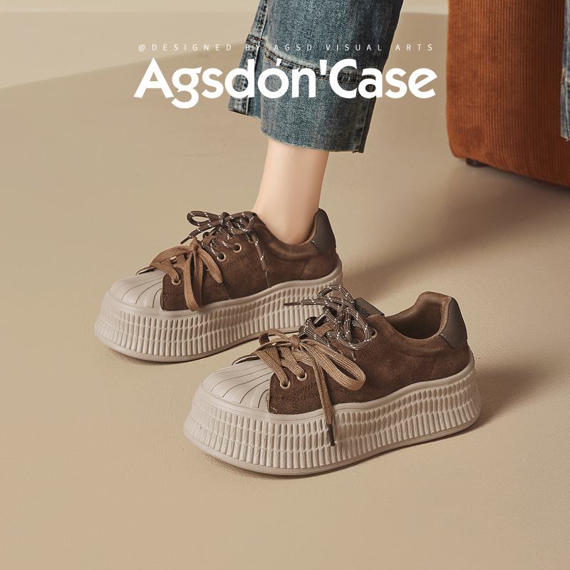 Zapatos de suela gruesa para mujeres 2025 nuevo invierno con concha marrón muffin zapatos deportivos casuales