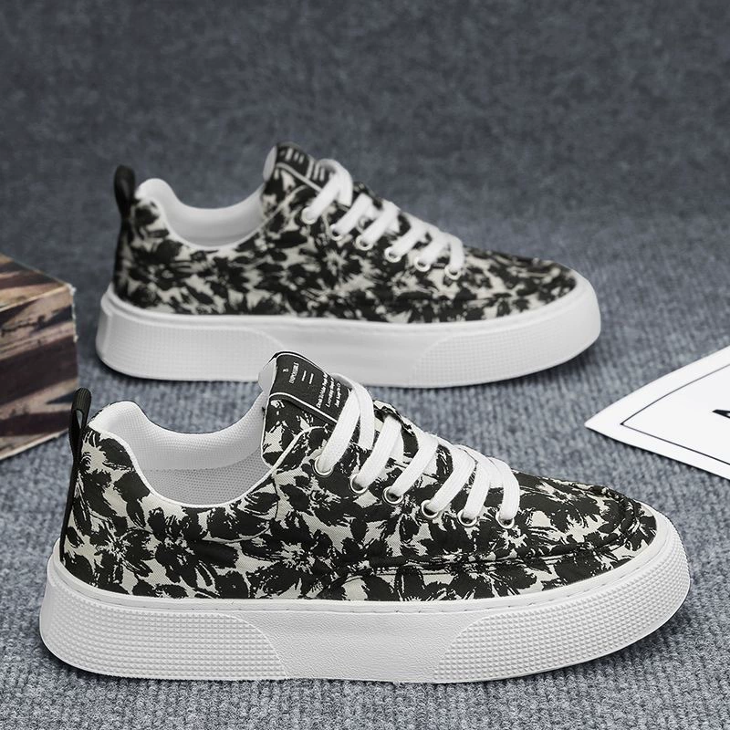 2024 Летняя мужская обувь новая дышащая холст обувь мужская мода дикая белая обувь спортивная обувь повседневная доска обувь