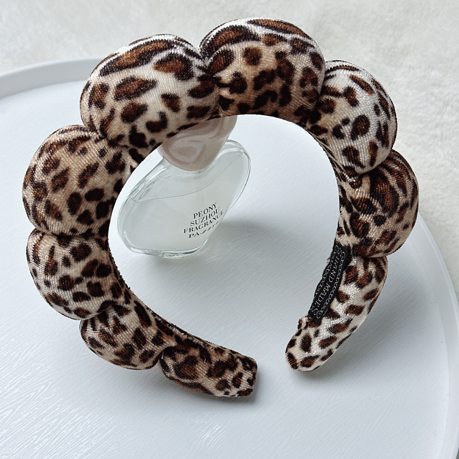 Diadema de Esponja tipo Nube de Tela para Lavado de Cara