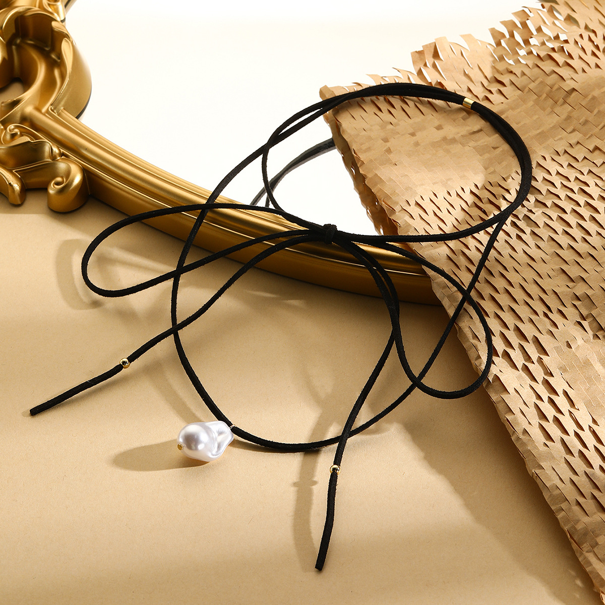 Collana con ciondolo a forma di cuore con fiocco nero, dolce e fresco, esagerata, con laccetto da collo, catena per clavicola._voghion.com