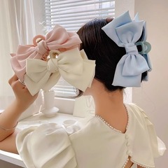 逃亡中のプリンセスの甘いサテンリボンヘアクリップ、気質ヘアクリップ、後頭部ヘアクリップ、サメクリップヘアアクセサリー