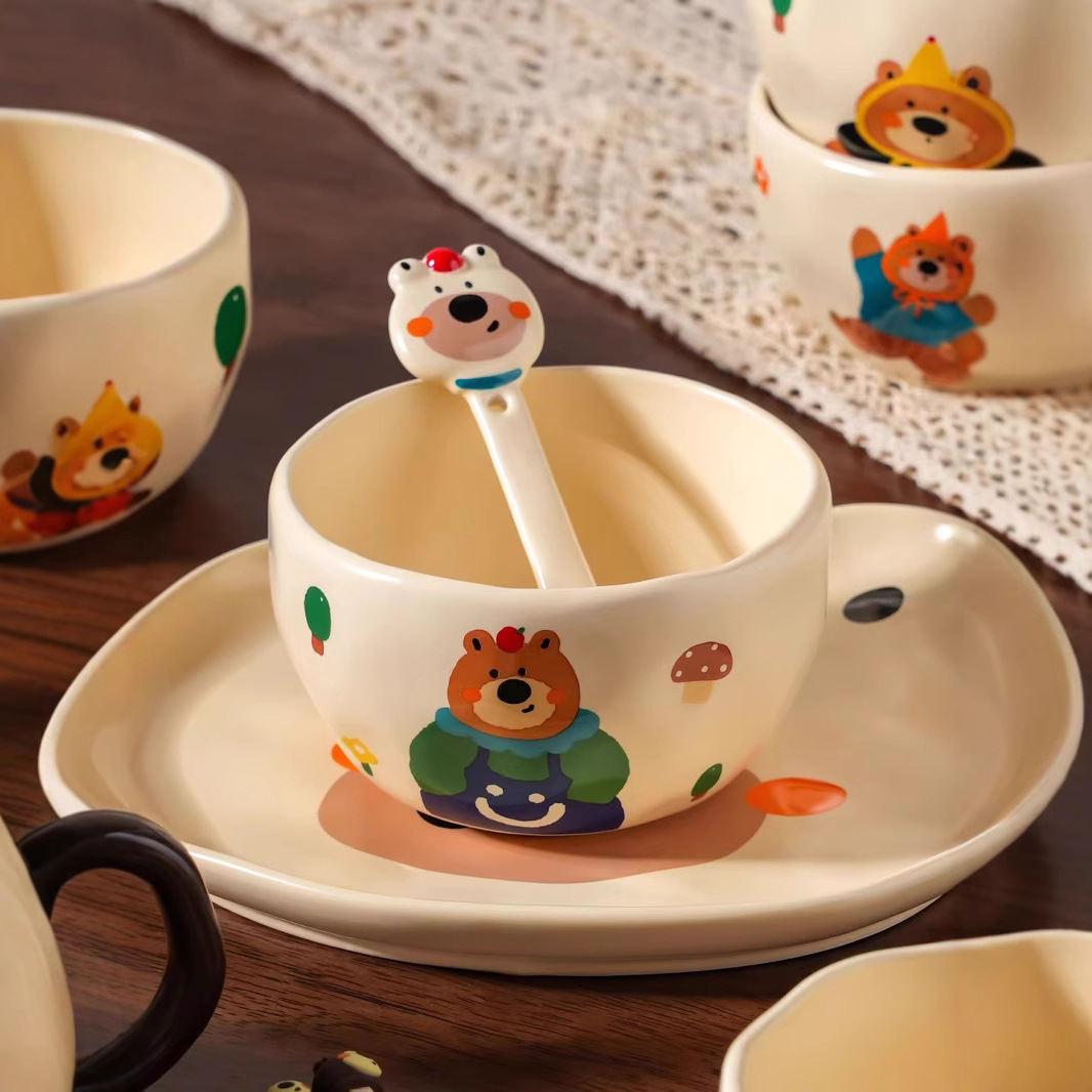 Pequeño oso conjunto familiar personalidad de dibujos animados tazón de cerámica con cocinas de cocinas tazas de regalo de alto valor facial cubiertos lindos