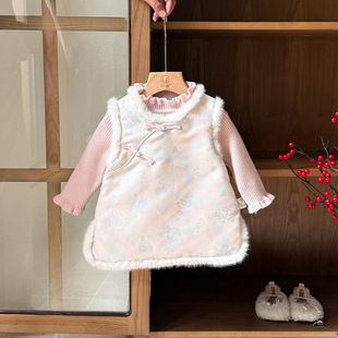 �냺�·�����Ů�����h���B��ȹ�������b�Ӻ�һ�q�����Ї��L�ɼ���