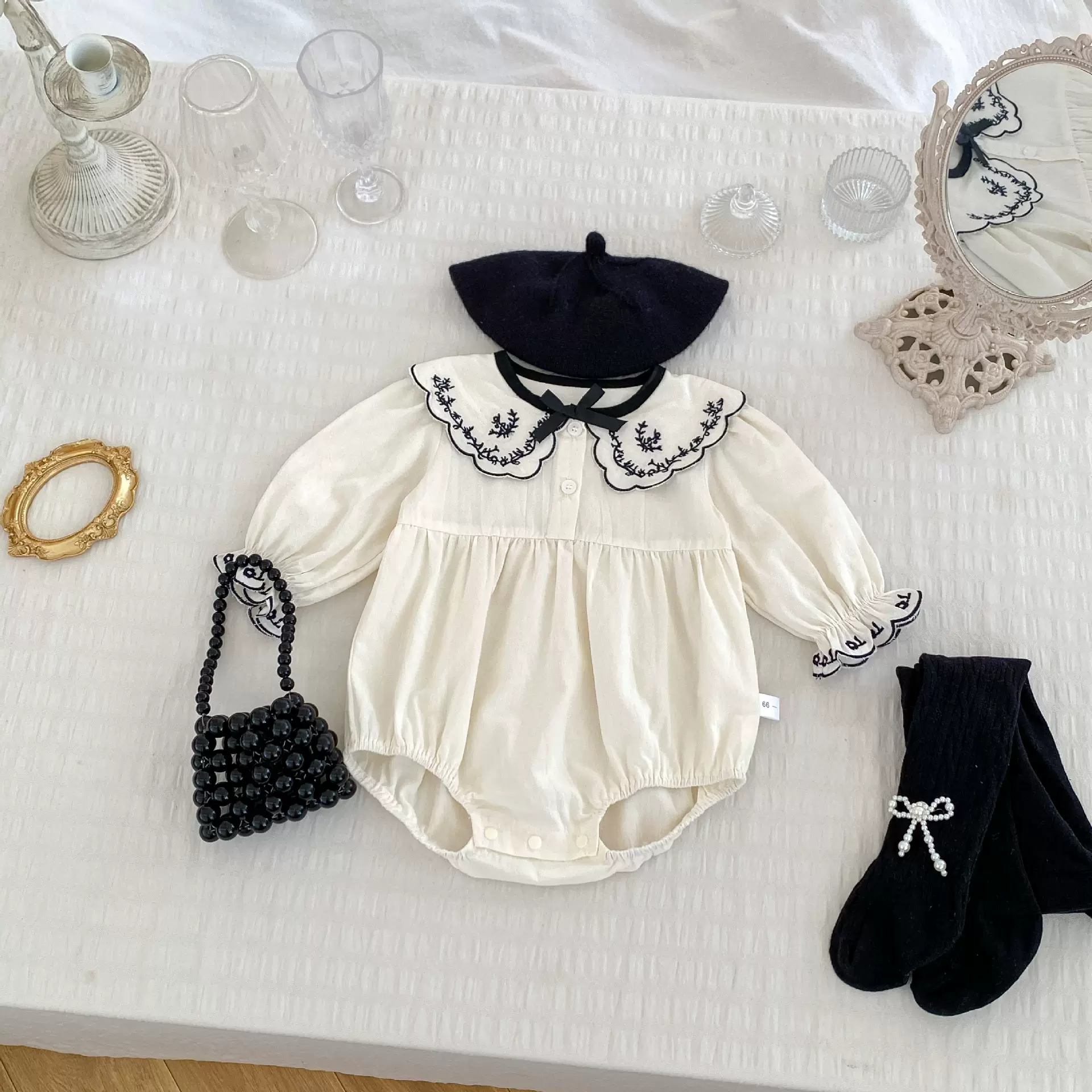 INS新款女宝宝春季衣服洋气绣花翻领长袖包屁衣婴儿薄款连体爬服