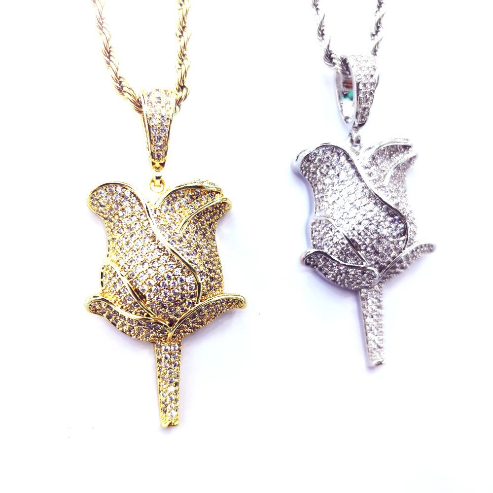 Elegante collana con ciondolo a rosa e zirconi da donna_voghion.com