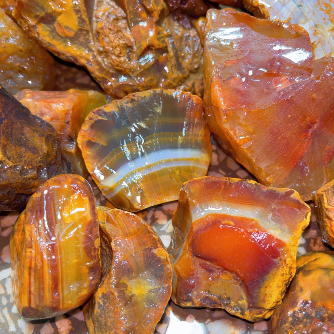 天然条纹缠丝玛瑙原石白冰玛瑙摆件水晶毛料鱼缸石把玩件矿石宝石