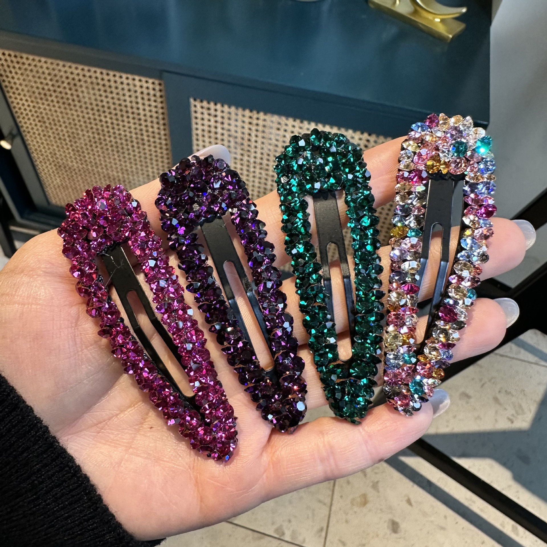 18g Weight Hair Clip Hair Accessories Type 1 Piece Quantity Daily, Street Occasion Artificial Crystal Material Solid Color Pattern All Seasons Season Women's Gender Elegant, Shiny Style Elegant Shiny Women's Solid Color Artificial Crystal Hair Clip 11
